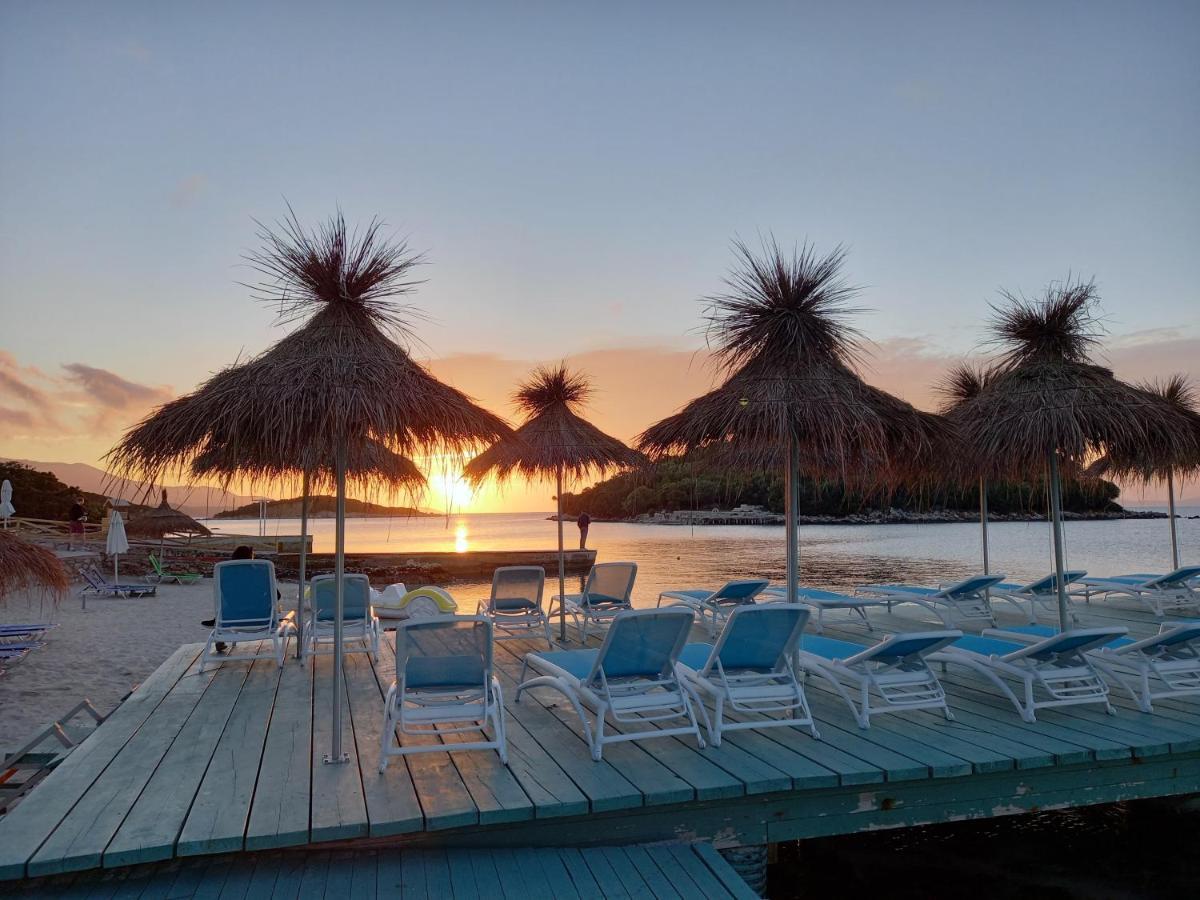 Jonny Guesthouse Ksamil Bagian luar foto